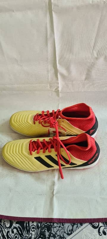 New Football Predator Football Shoes 6