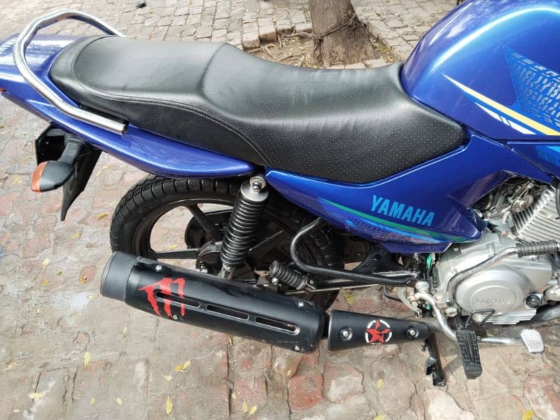 Yamaha YBR 125G 7