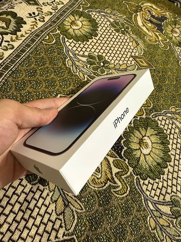 Apple iphone 14 pro 256gb 4 months sim time 0