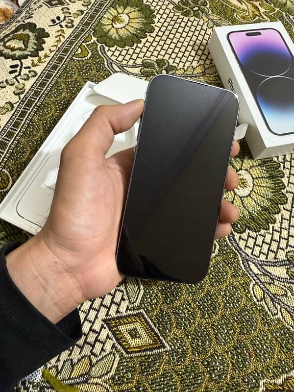 Apple iphone 14 pro 256gb 4 months sim time 2