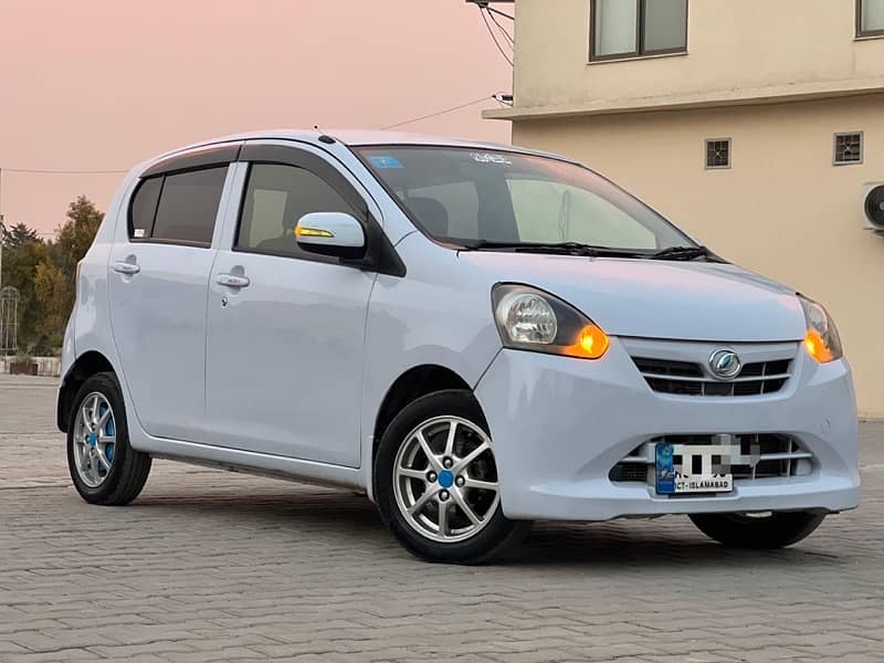 Daihatsu Mira 2013 3