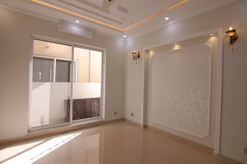 CAPITAL GROUP OFFERS 9 MARLA ELEGANT HOUSE FOR SALE IN REAL COTTAGES BESIDES DHA PHASE 2. 17