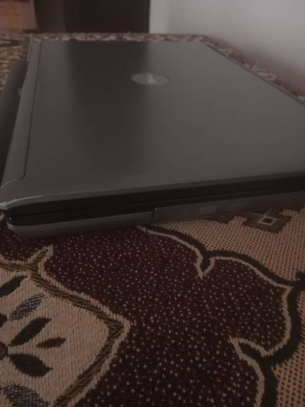 Dell Laptop 3