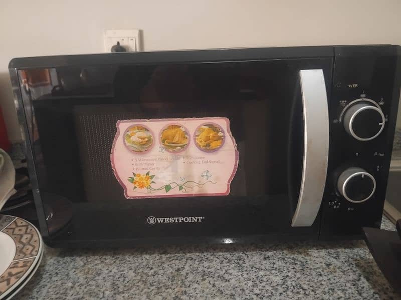 mint condition Ac microwave oven and dawlance fridge 7