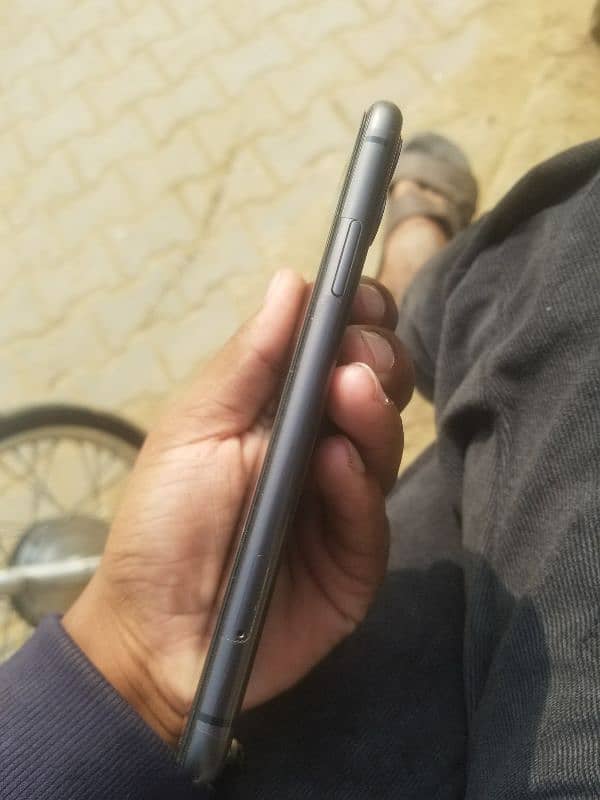 iphone 11  JV(non PTA) fixed price 1