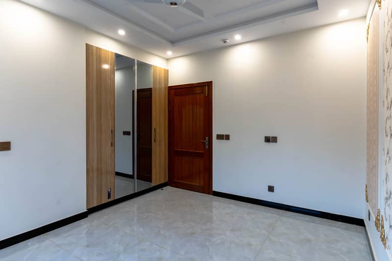 CAPITAL GROUP OFFER OUT CLASS 10 MARLA HOUSE FOR SALE IN DHA PHASE 1 WITH 4 BEDROOMS. 24