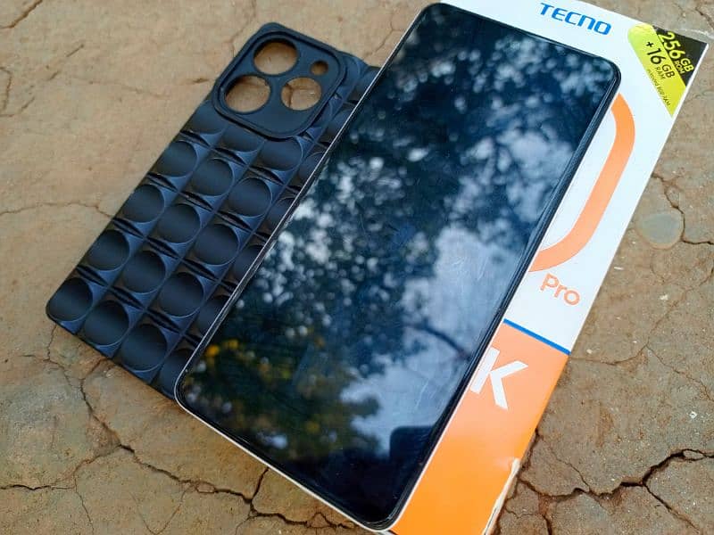 Tecno Spark 10 Pro 256GB/16GB. Price Final & No Exchange 9