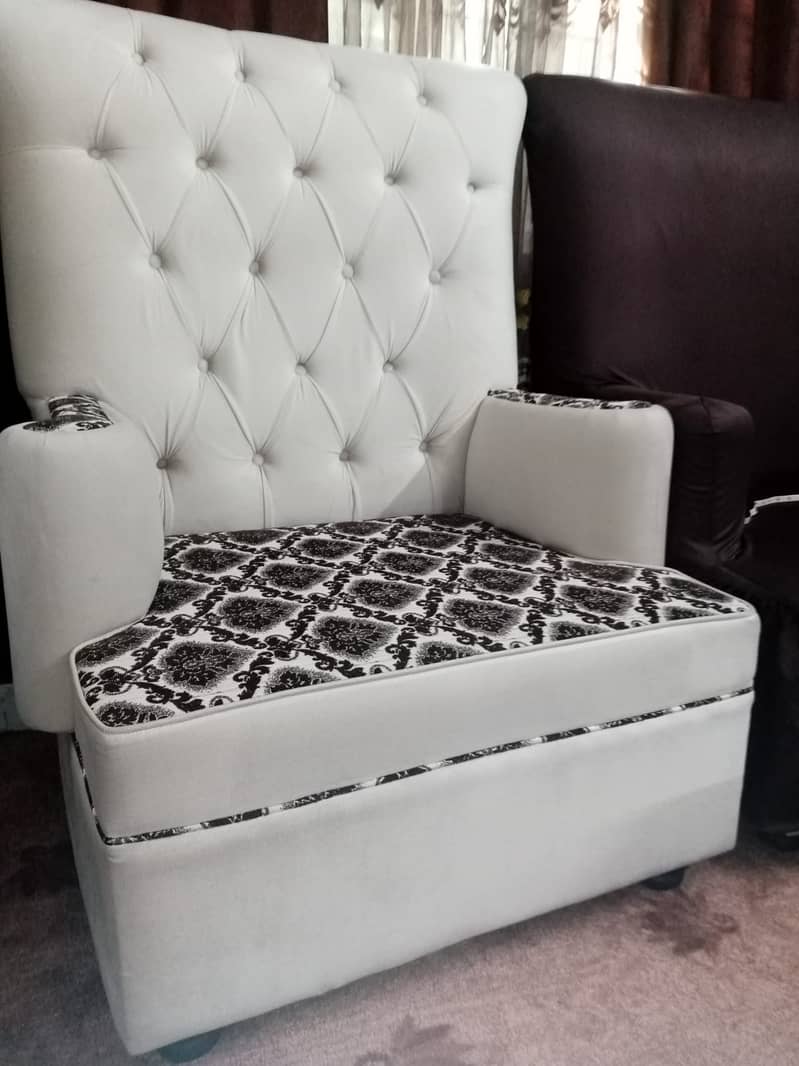 King size sofa chairs for sale 2