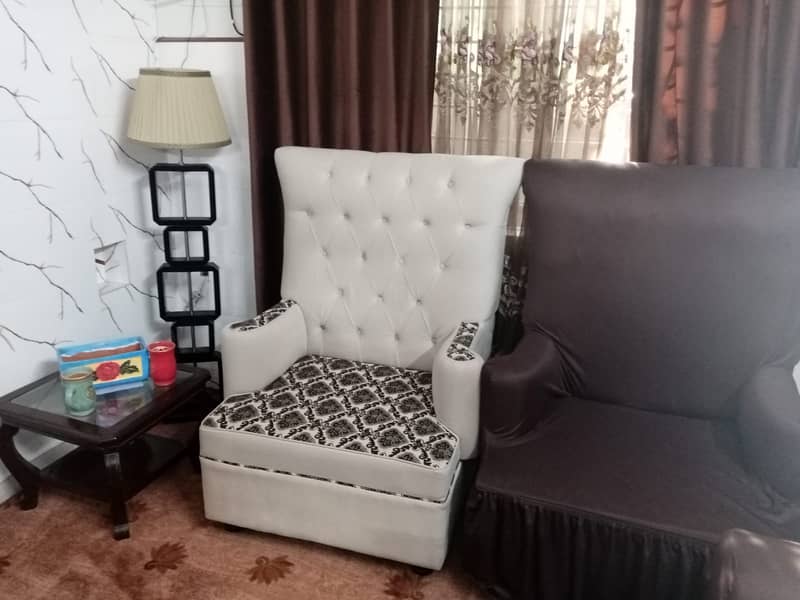 King size sofa chairs for sale 3