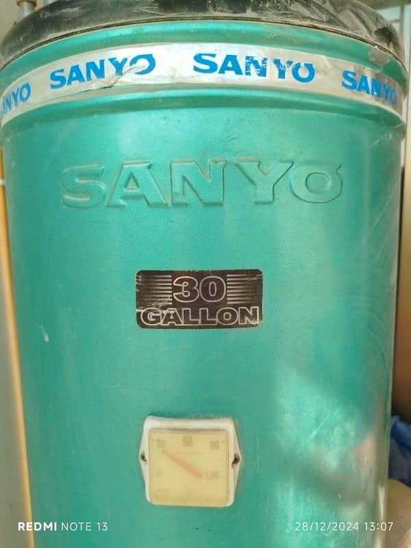 30 Gallon Gas Geyser for Sale 0