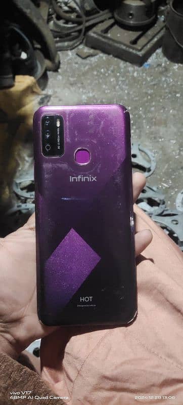 Infinix hot 9 play 4/64 2