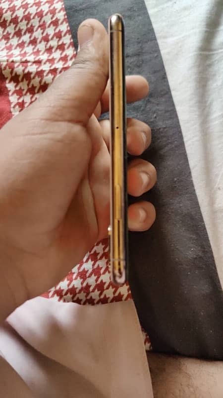 iphone Xs 4