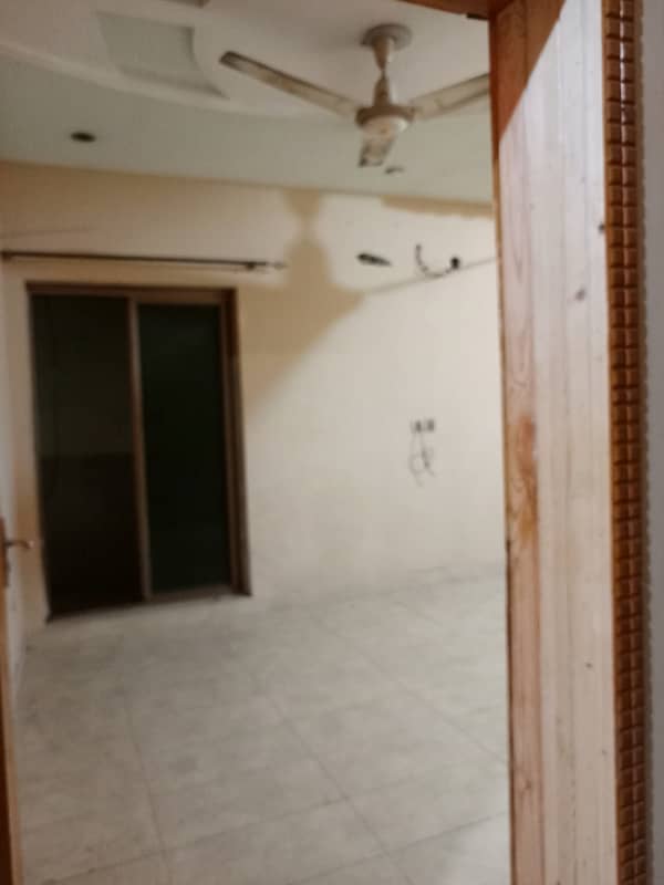 5 marla house for rent in johar town for Family and Silent office (Call center + Software house) 7