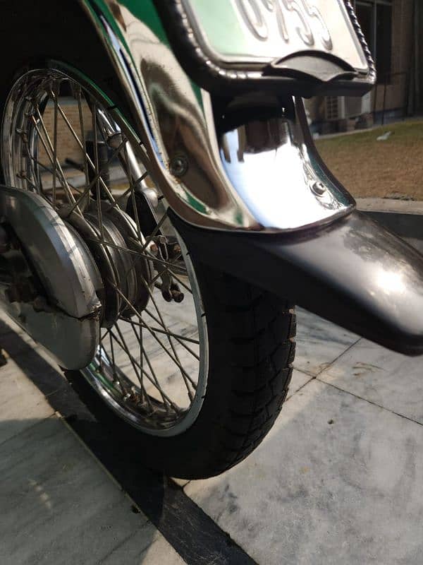 Honda CD 70.2019 model. Lahore registerd 6