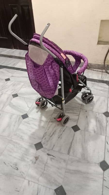 pram for sale few months used easy to move foldable 1