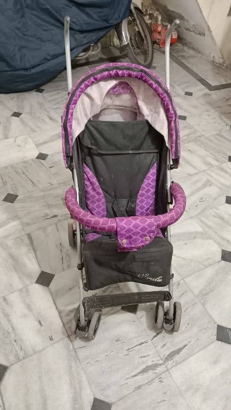 pram for sale few months used easy to move foldable 2