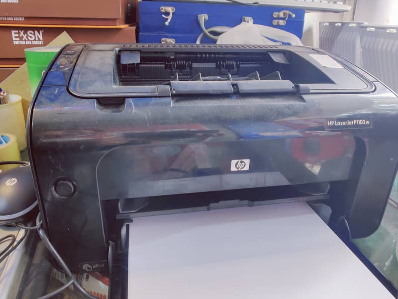 HP laser jet printer  all okk condition new bs thora use Kya USB both 8