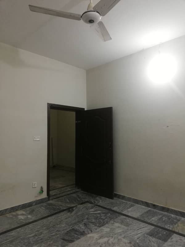 One bed flat For Rent in Newmal kuri road islambad 2