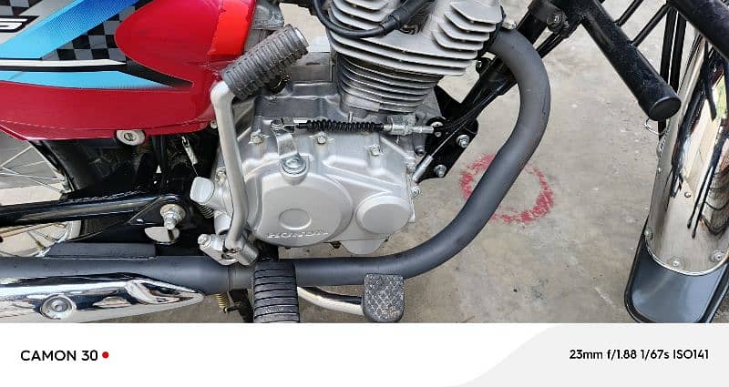 Honda 125 in new condition 3