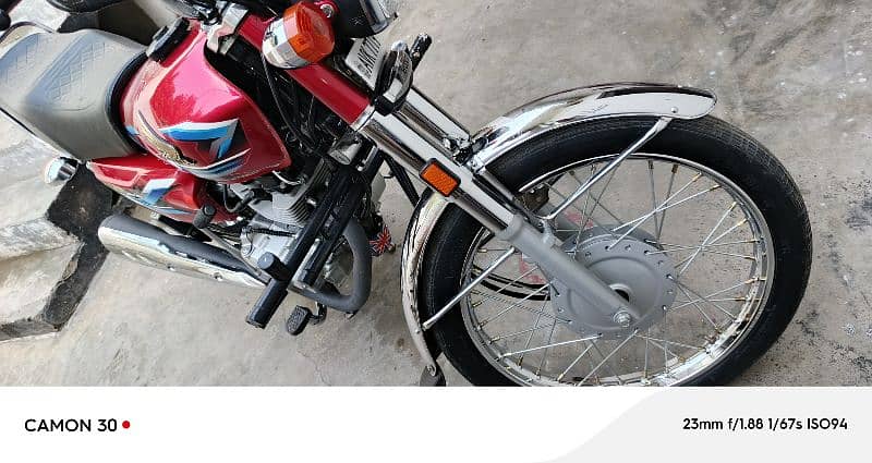 Honda 125 in new condition 5