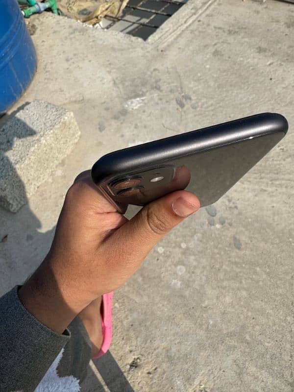 IPHONE 11  WATER PACK. ONE YEAR OFFICAL WARRANTY 4