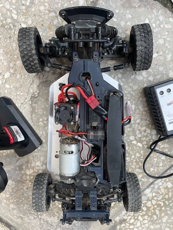 1/10 Scale Rc Hobby Car Masive Speed Whatsapp 03034174311 4