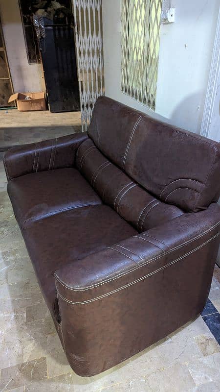 2 Seater Sofa Excellent Condition 1