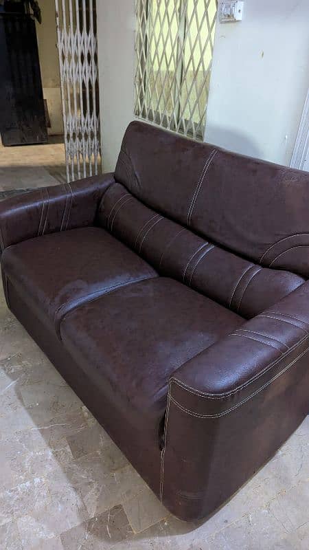 2 Seater Sofa Excellent Condition 3