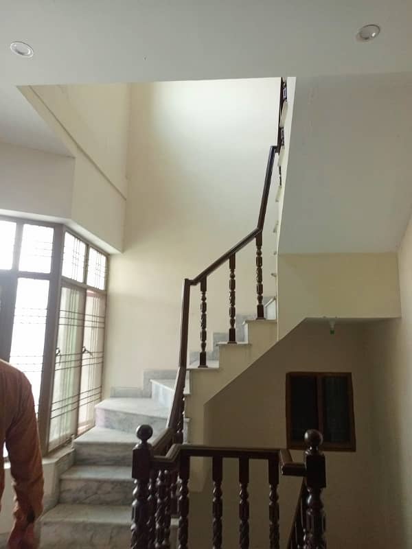 10 marla house for rent in johar town for Family and Silent office (Call center + Software house) 9