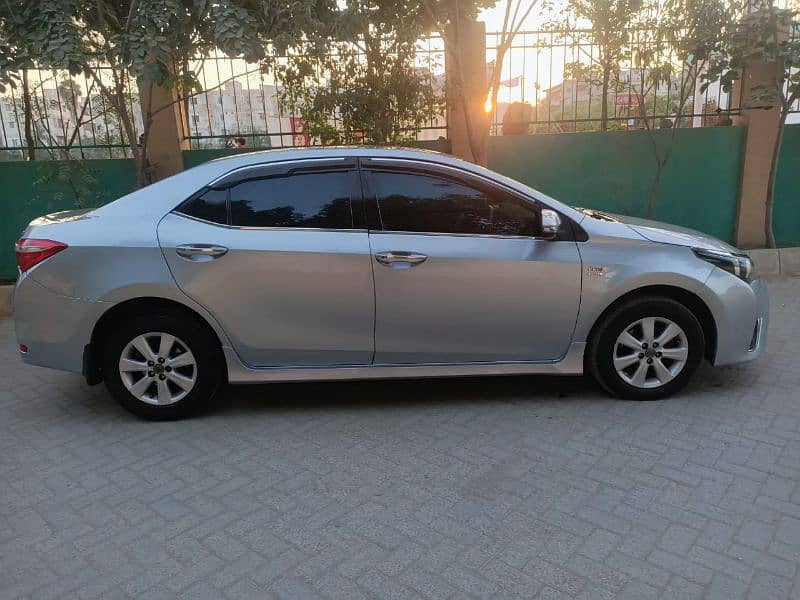 Toyota Corolla Altis 1.6 2015 1