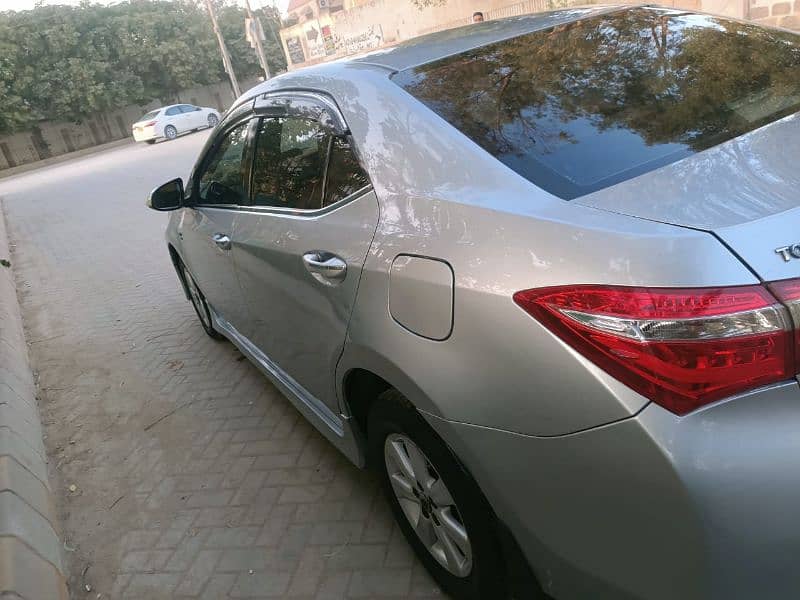 Toyota Corolla Altis 1.6 2015 15