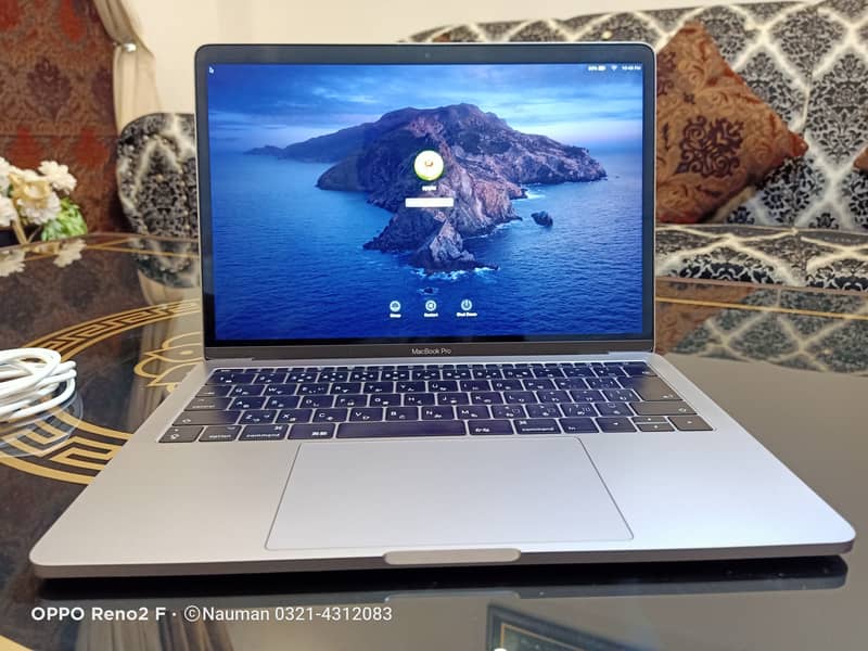 Apple Laptop, Macbook Pro 2017 Core i7, 16GB RAM, 256GB SSD 13 Inches 3