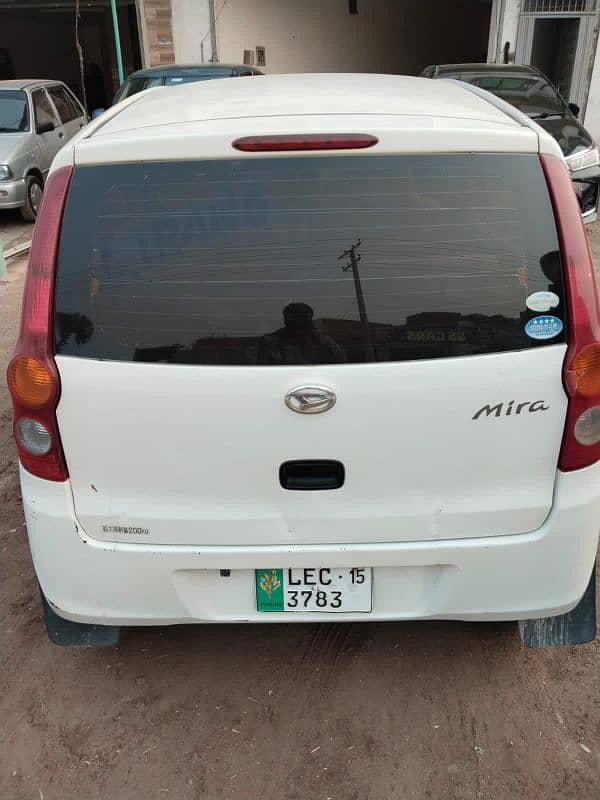 Daihatsu Mira 2015 1