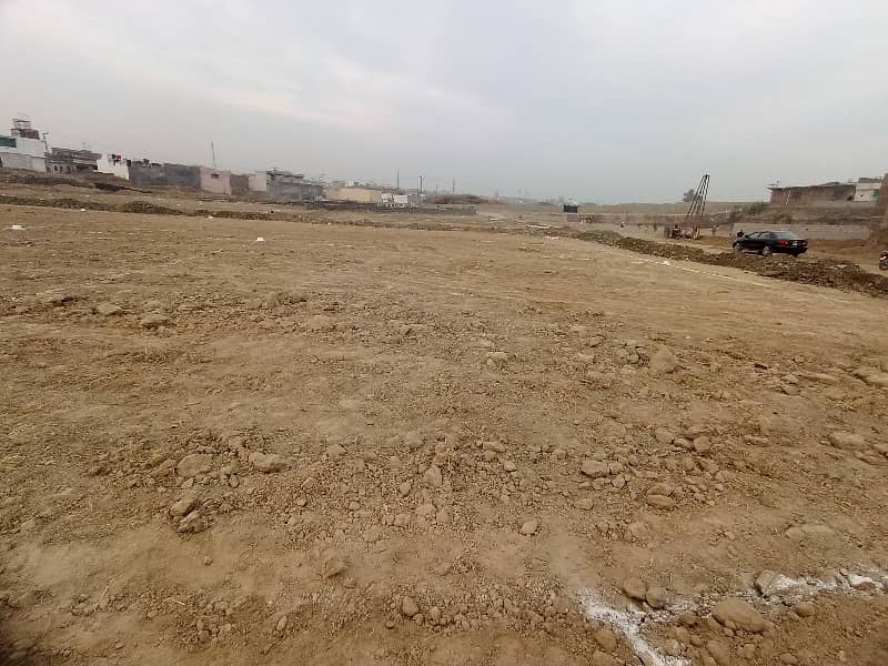 5 Marla Plot Available For Sale In Bank Colony Dhamyal Road 0