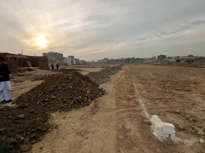 5 Marla Plot Available For Sale In Bank Colony Dhamyal Road 2