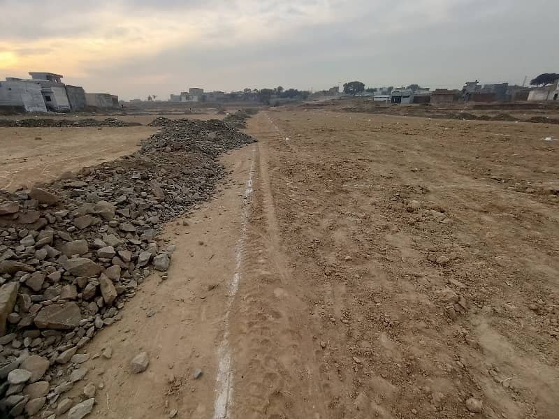 5 Marla Plot Available For Sale In Bank Colony Dhamyal Road 3