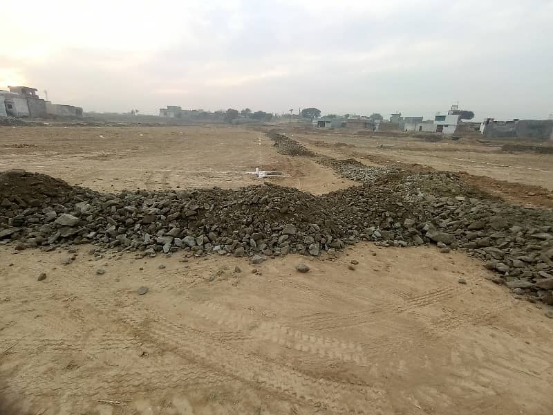 5 Marla Plot Available For Sale In Bank Colony Dhamyal Road 4