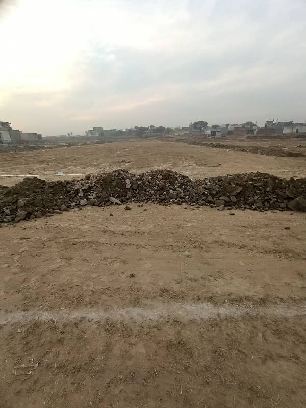 5 Marla Plot Available For Sale In Bank Colony Dhamyal Road 6