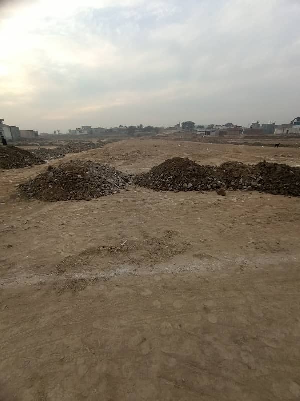 5 Marla Plot Available For Sale In Bank Colony Dhamyal Road 7