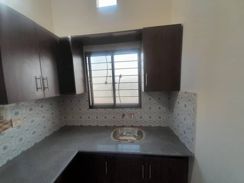 5 Marla Double Storey Available For Sale In Lalazar2 Dhamyal Road 30