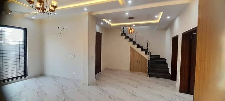 BEAUTIFUL BRAND NEW HOUSE FOR RENT 6