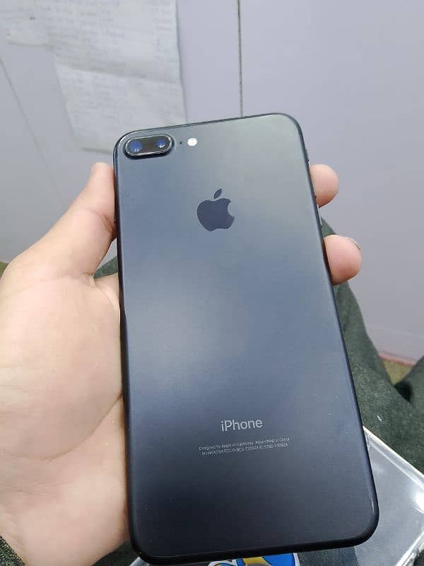 I phone 7 plus JV Black colour 128 gb  83 health 3