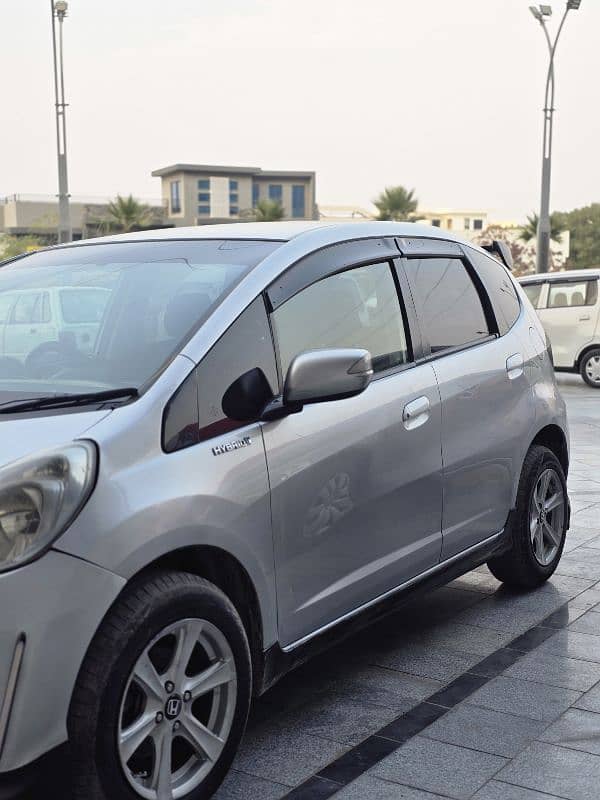 Honda Fit 2011/2015 Hybrid 1