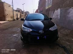 Toyota Yaris ativ auto