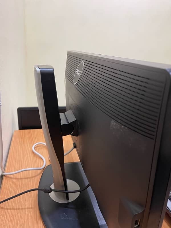 Dell 24 inch led monitor 3