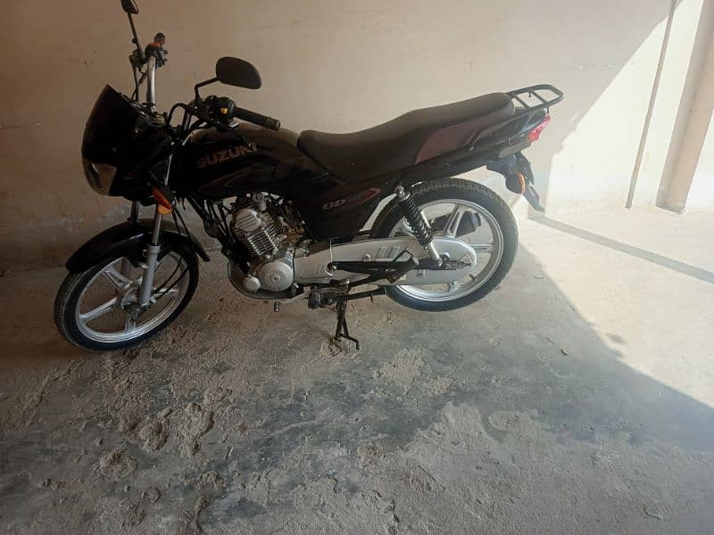 Suzuki gs110 2