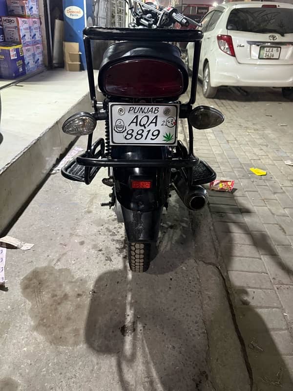 Suzuki GS150 5