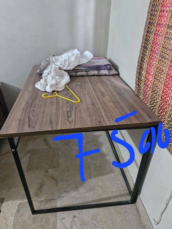 Stady folding Table for sale 0