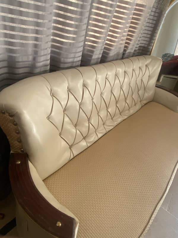 5 Seater sofa set with table (free covers available ) 2