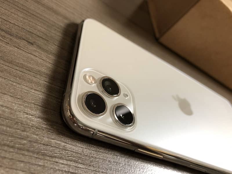 IPhone 11 Pro 10/10 Condition 256 GB Dual PTA Approved. 3